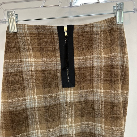 Marc Jacobs Plaid Print Knee-Length Wool Skirt (size 6) - Picture 8 of 10